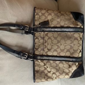 Coach 8K52 Beaded Tote Bag